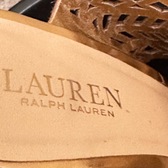 Gold Geometric Cut-Out Wedge Sandals – Size 8.5 - Picture 9 of 11